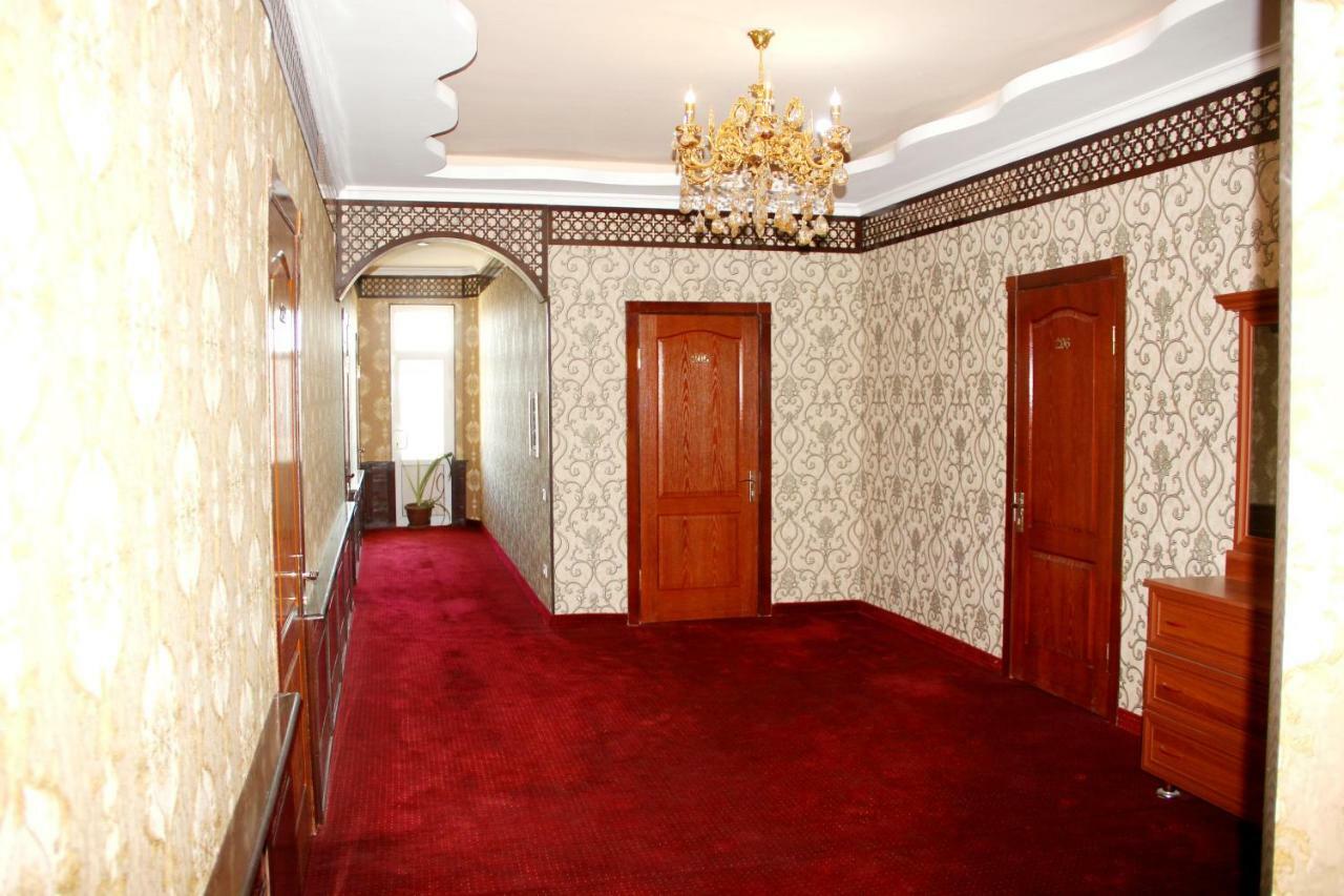 Madrasa Aminxon Hotel Хива Екстериор снимка